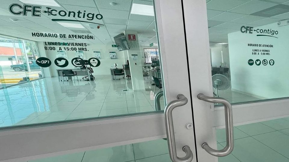 Este lunes las oficinas de la CFE permanecieron cerradas.
