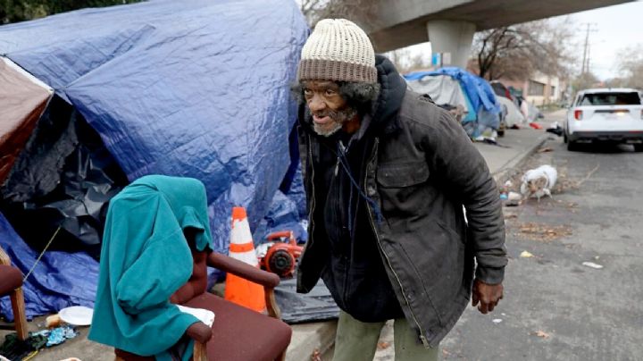 Trump firma decreto para expulsar a 'homeless' de las calles de Estados Unidos