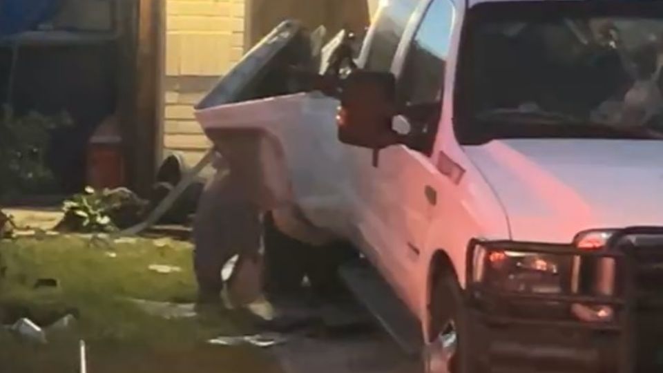 El hombre manipulaba un tanque de acetileno utilizado para su trabajo