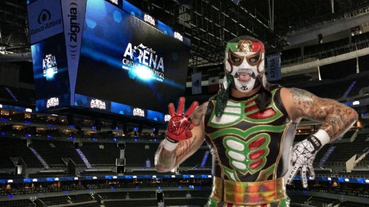 Penta se roba el show de WWE en México; le rinde tributo a los dioses aztecas | VIDEO