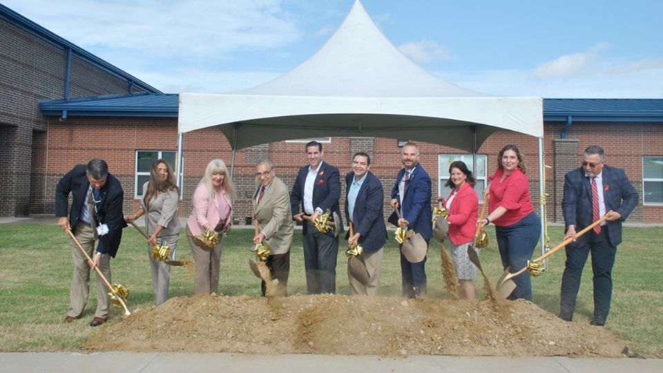 Inauguran el inicio de obras del nuevo puente elevado.