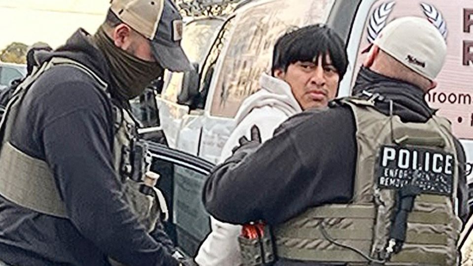 Buscan contratación de nuevos agentes del ICE.