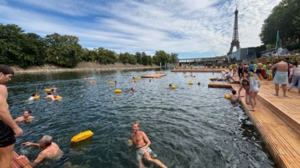 Los franceses y sus turistas pueden disfrutar de las aguas de icónico río
