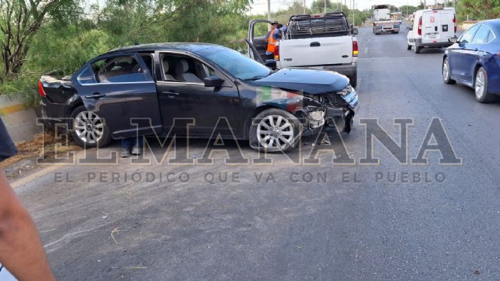 Falla mecánica provoca fuerte choque en Carretera Nacional Antigua; 3 trabajadores involucrados