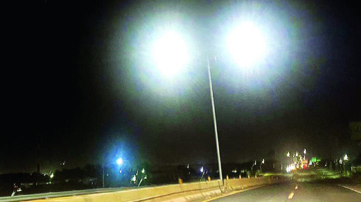 Tiene la Carretera Nacional mayor iluminación; modernizan la vialidad