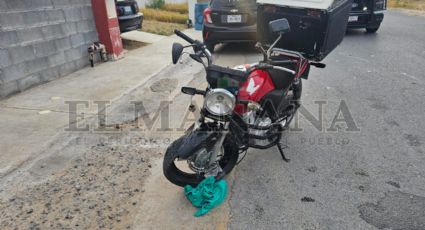 Fuerte accidente en la colonia Los Fresnos; motociclista termina hospitalizado