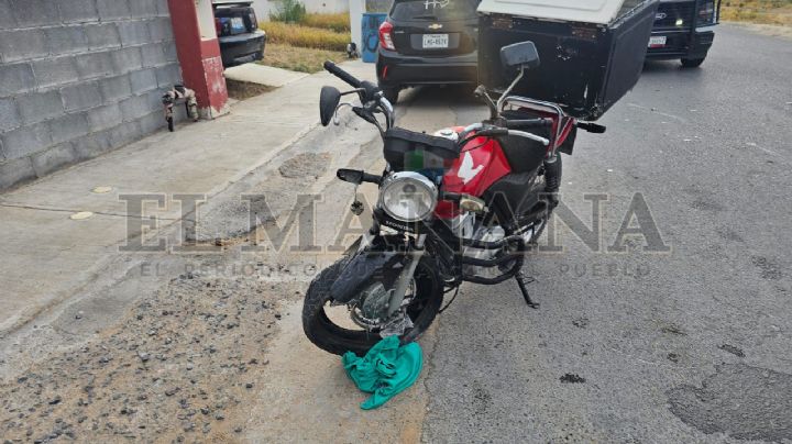 Fuerte accidente en la colonia Los Fresnos; motociclista termina hospitalizado