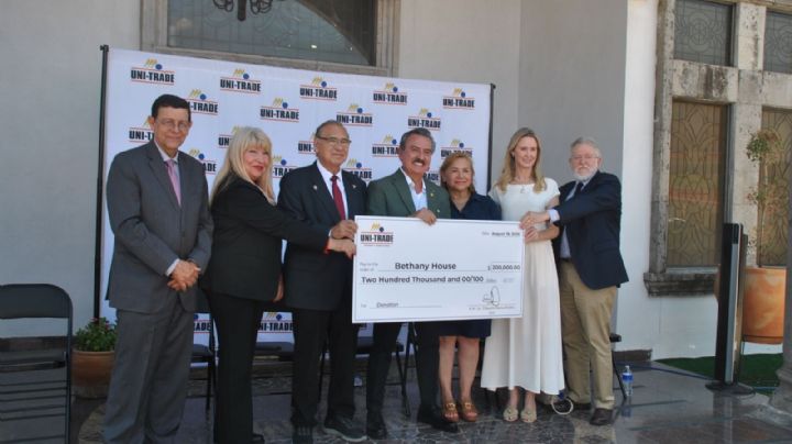 Grupo Uni-Trade entrega donativo de 200 mil dólares a Bethany House
