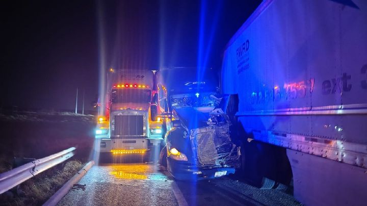 Tráileres chocan brutalmente en la Carretera Nuevo Laredo-Monterrey; ¿hubo heridos?