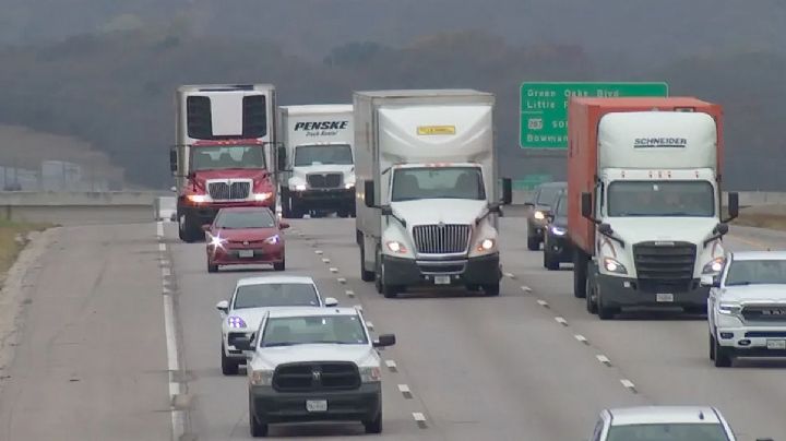 Suspensión de visas de EU para traileros agudizan crisis transportista por falta de operadores