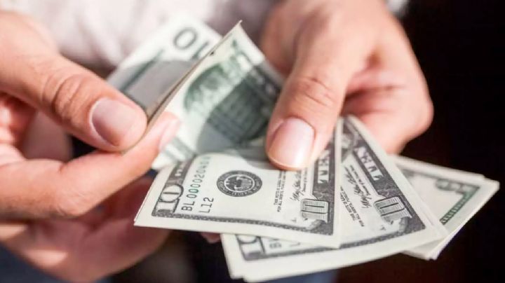 ¿Cómo identifican el dinero las personas ciegas en México y Estados Unidos?