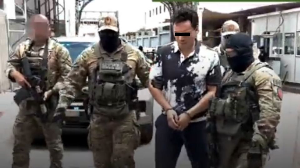 Hay nuevas imágenes de la deportación de Chávez Jr. en Estados Unidos