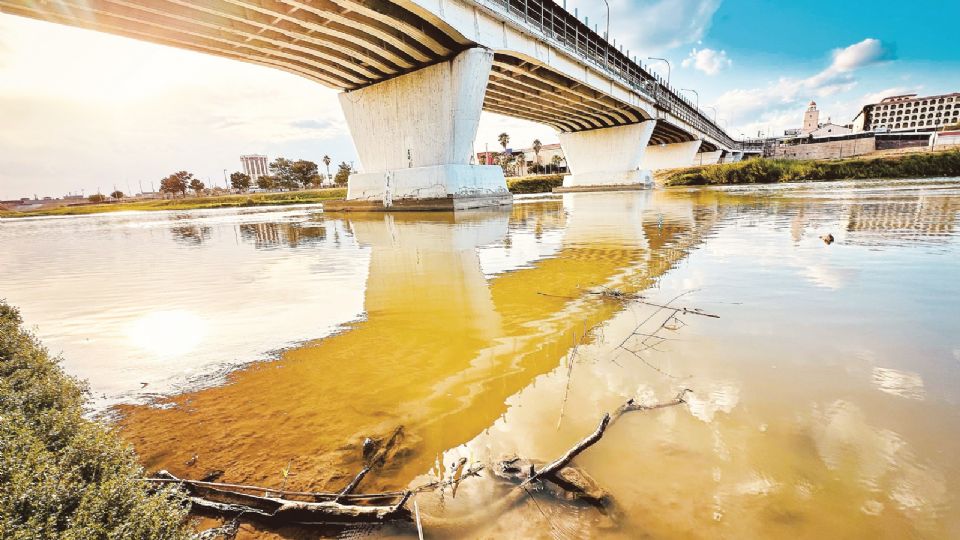 Pese a las lluvias río arriba, el Bravo apenas alcanzó a subir unos centímetros.