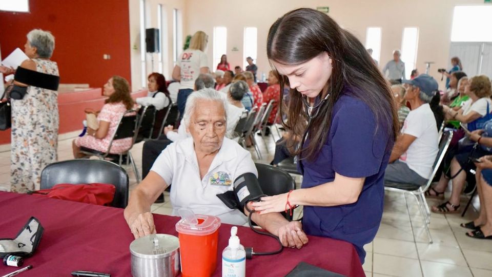 COnmemoran el Día del Adulto Mayor.