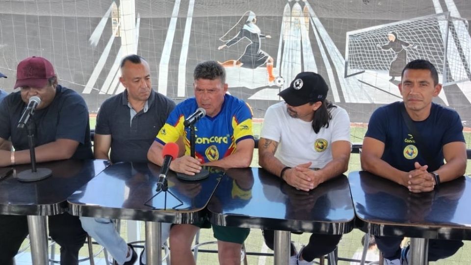 Todo listo para el duelo de leyendas.