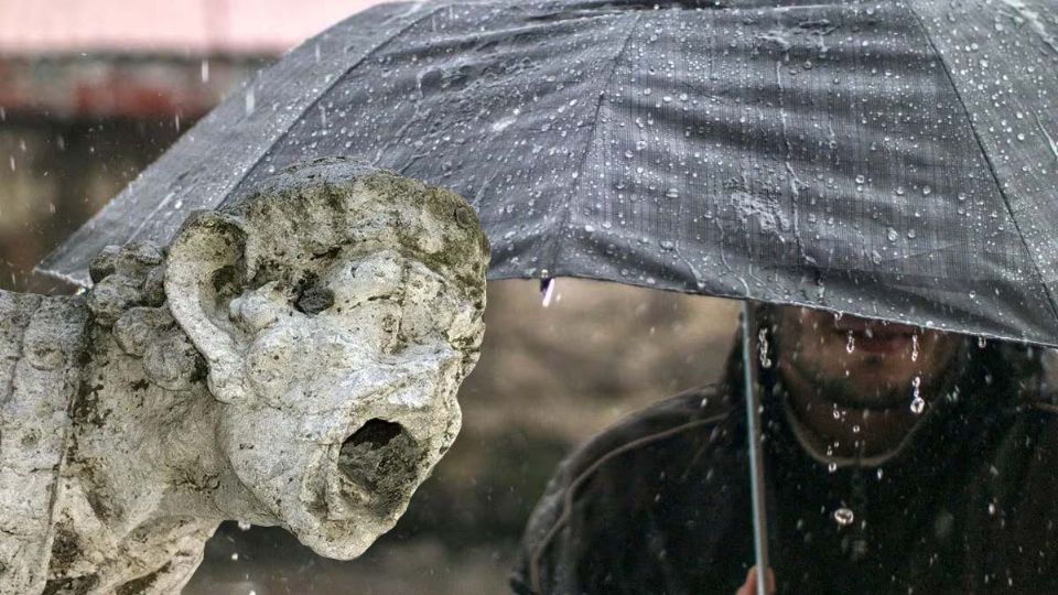 Esto pasa cuando cae lluvia ácida