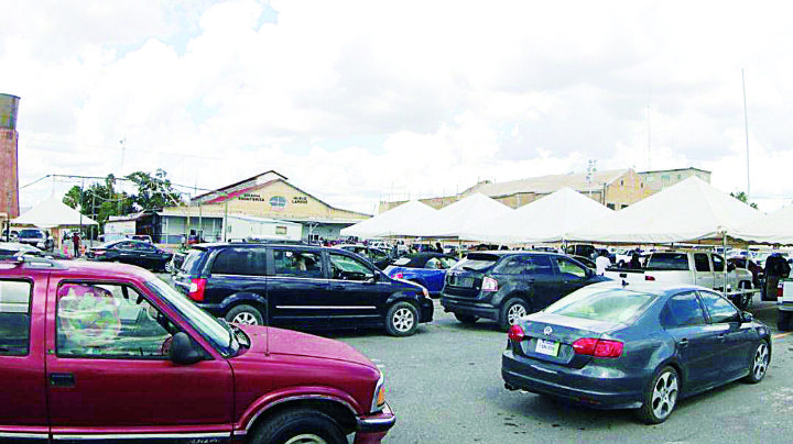 Financian autos ‘chocolates’ paquetes de obras en dos calles de la Campestre
