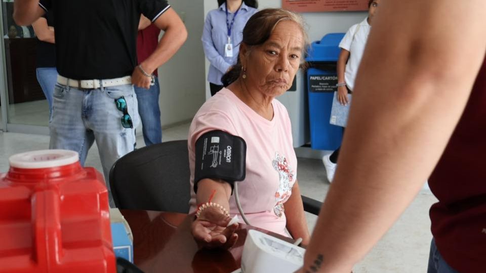 Adultos mayores recibieron atención médica.