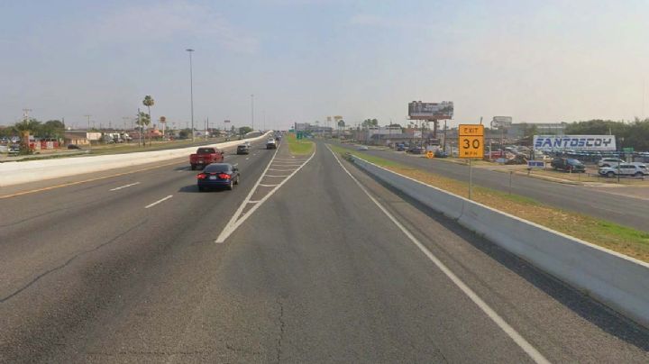 Motociclista de Laredo se estrella con camioneta en la I35; está grave en el hospital