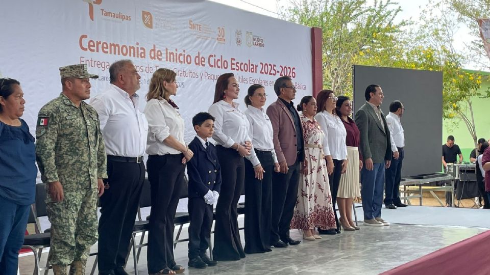 Iniciaron esta mañana las clases del ciclo escolar 2025-2026.