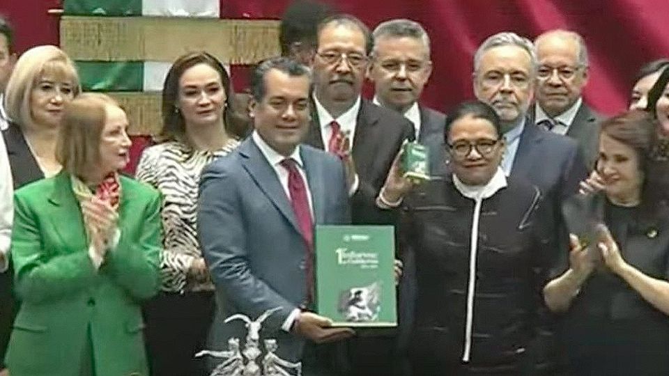 Entregan al Congreso el Primer Informe de Gobierno de Claudia Sheinbaum