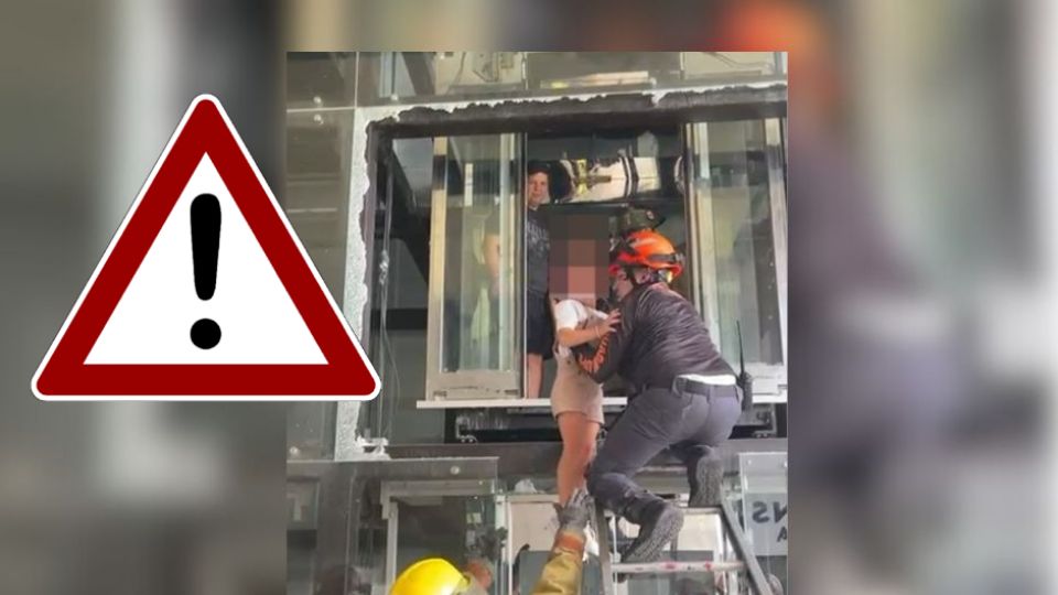 Los clientes del centro comercial permanecieron alrededor de dos horas atrapados en el lugar hasta la llegada de los elementos de seguridad y emergencia