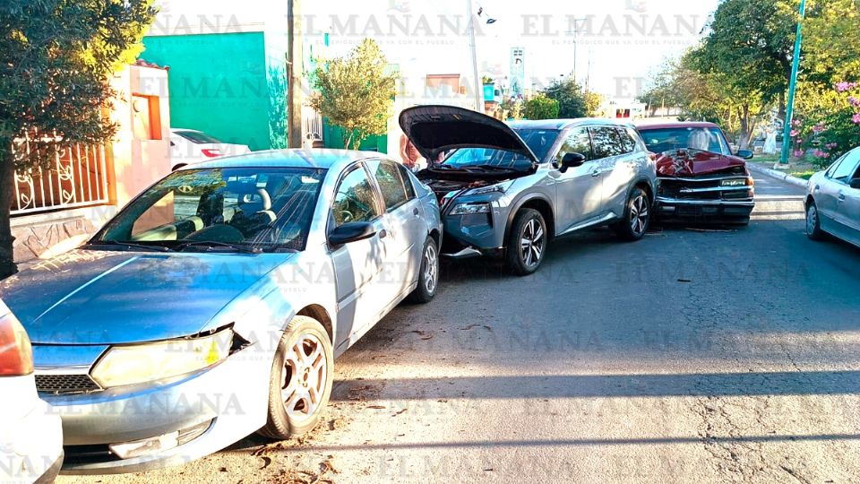 Triple choque en sector del ISSSTE