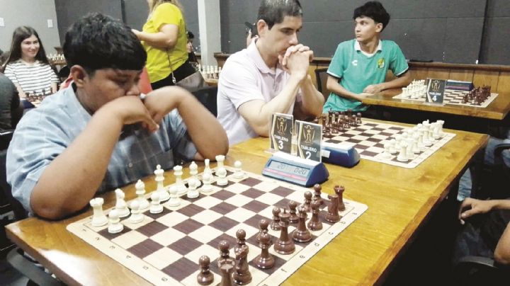 Ajedrecistas muestran sus mejores movimientos en importante certamen