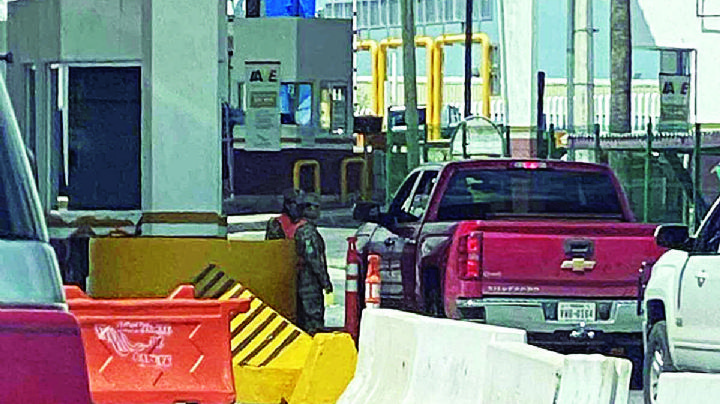 Revisiones en el Puente Internacional II Juárez-Lincoln causan retardos para cruzar