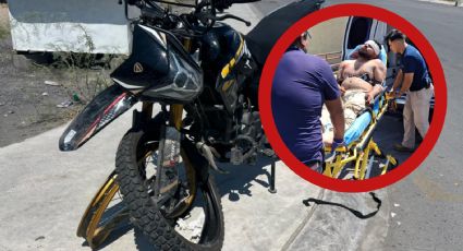 Motociclista queda grave tras chocar brutalmente contra auto en Nuevo Laredo; andaba ebrio