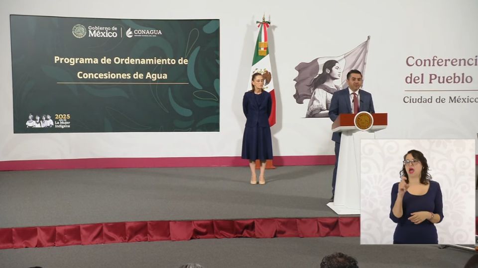 El funcionario federal explicó que el otorgamiento anterior de concesiones derivó en problemáticas como el sobreconcesionamiento y la infraestructura deficiente