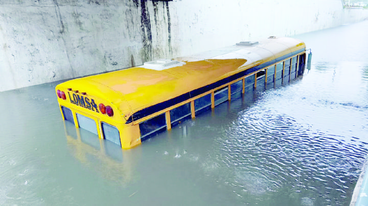 Llueven 5 pulgadas en los dos Laredos