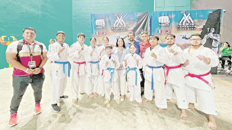 Bañados en oro y bronce regresan los karatecas neolaredenses de la Serie MX que se disputó en Acapulco, Guerrero.