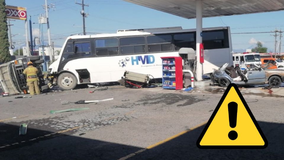 Camión pierde el control y choca contra autos cerca de gasolinera