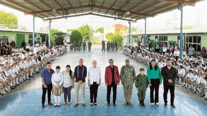 Nuevo Laredo: estudiantes viven una mañana llena de amor patrio