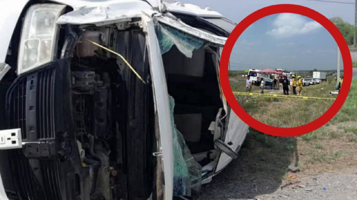 Mujer pierde la vida tras salir disparada en brutal volcadura; camioneta quedó destrozada