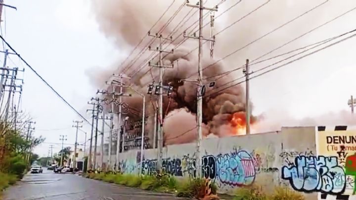 Rayo incendia subestación de la CFE y deja sin luz a decenas de colonias de Monterrey | VIDEO