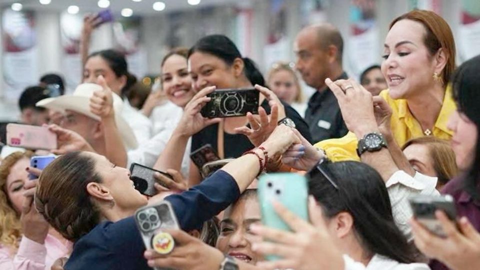 Claudia Sheinbaum y Carmen Lilia Canturosas