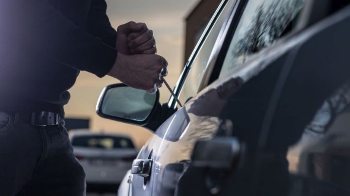 Robo de vehículos en Texas; capturan a tres sospechosos con múltiples órdenes de arresto