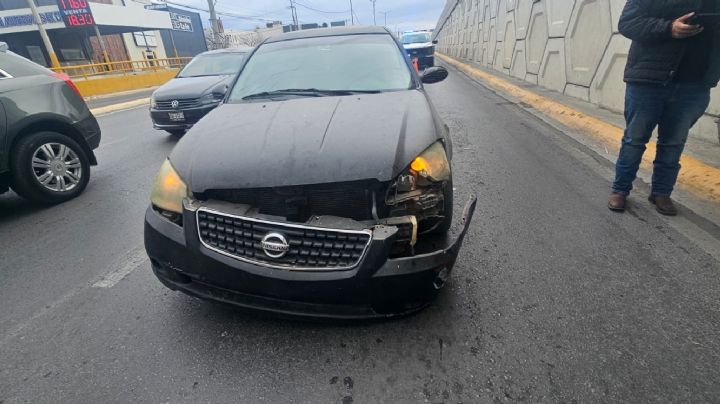 Mujer provoca accidente vial por maniobra indebida en Calzada de Los Héroes, Nuevo Laredo