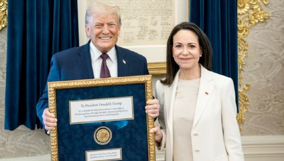Corina Machado entrega su Nobel de la Paz a Donald Trump en su reunión en la Casa Blanca