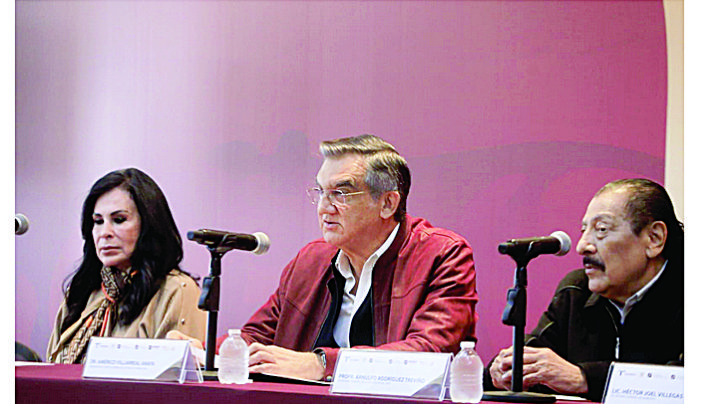 Aseguran pensiones a magisterio y burocracia por 25 años