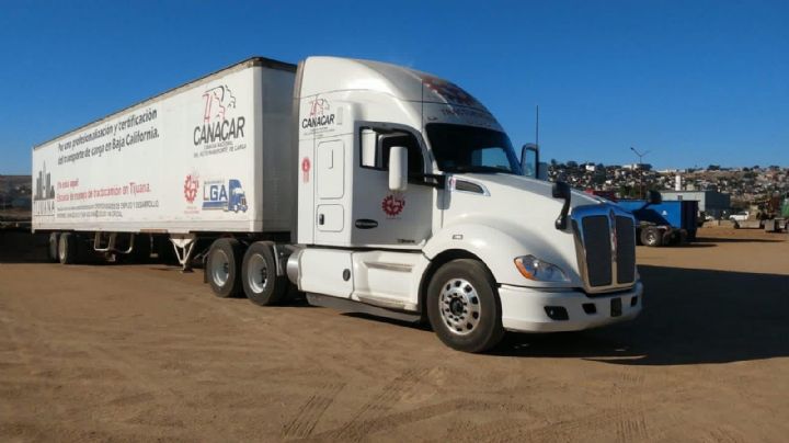 Transportistas acusan ‘mafia’ de tránsitos y grúas en Nuevo León; denuncian cobros millonarios