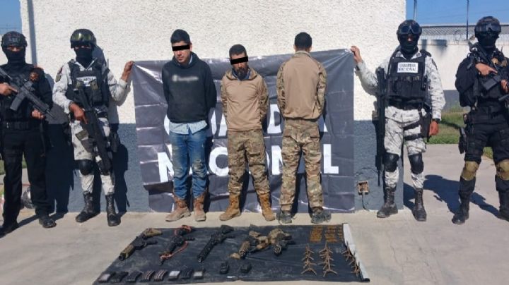 Detienen a peligrosos delincuentes en Nuevo León; llevaban armas largas y cartuchos