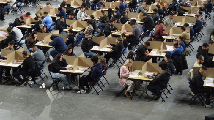 565 aspirantes buscan ingresar a la Policía de Laredo en examen realizado en Sames Auto Arena