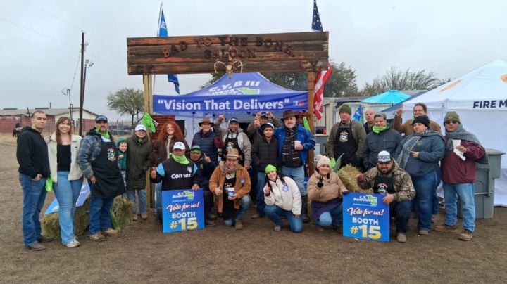 Realizan edición 30 del Menudo Bowl en Laredo; cientos de personas disfrutan del emblemático platillo