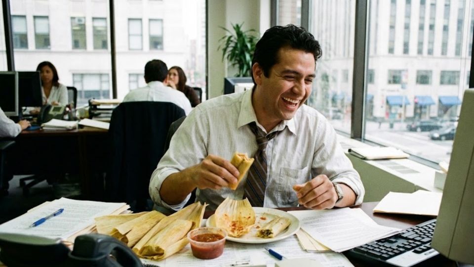 ¿Cuánto te deben pagar si trabajas el 2 de febrero, Día de la Constitución?