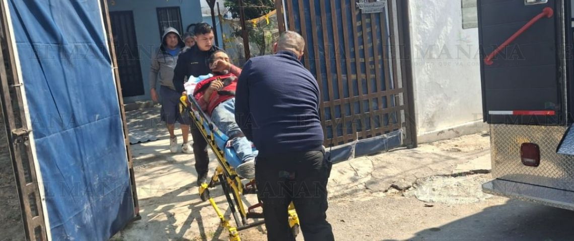 José Juan cae de tres metros y termina fracturado en Nuevo Laredo; estaba arreglando el techo