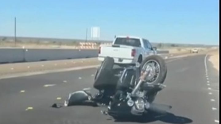 Pareja de abuelitos se mata entre Laredo y Zapata; chocaron su Harley contra barricada de cemento