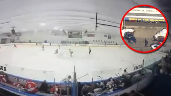 MOMENTO EXACTO en que hombre desata tiroteo en pista de hielo de EU | VIDEO